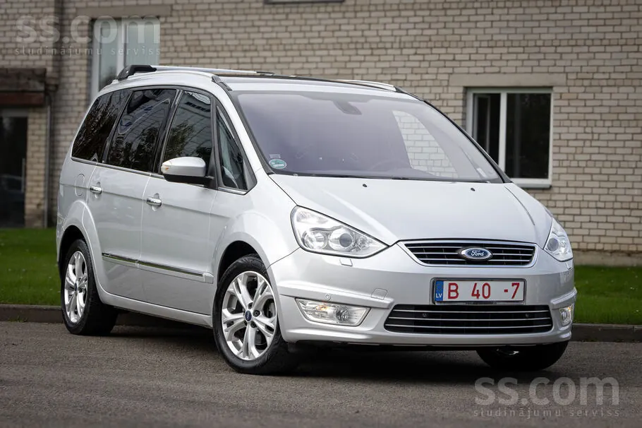 Ford Galaxy 2011 photo 4