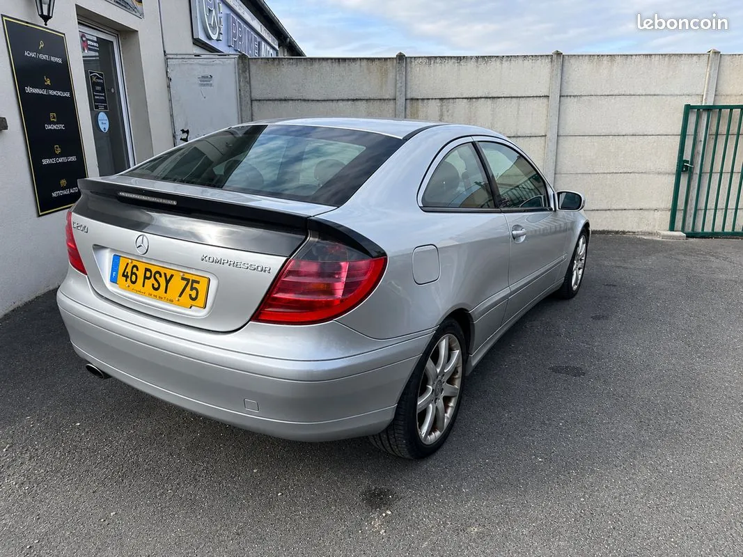 Mercedes-Benz C-Class 2004 photo 4