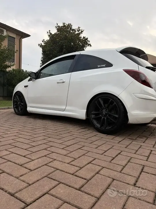 Opel Corsa D 2009 photo 3