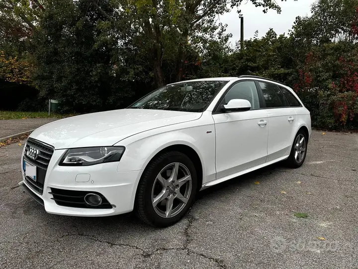 Audi A4 Avant 2010 photo 2