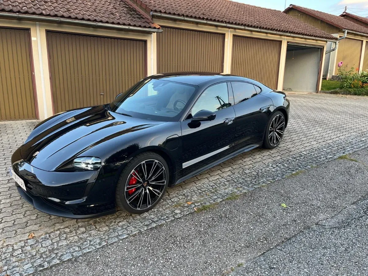 Porsche Taycan 2020 photo 2