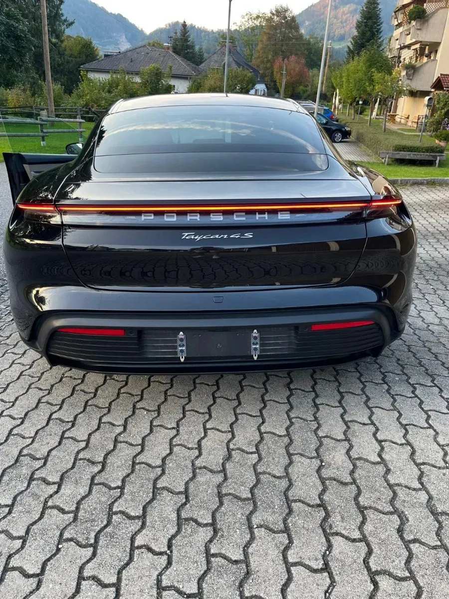Porsche Taycan 2020 photo 3