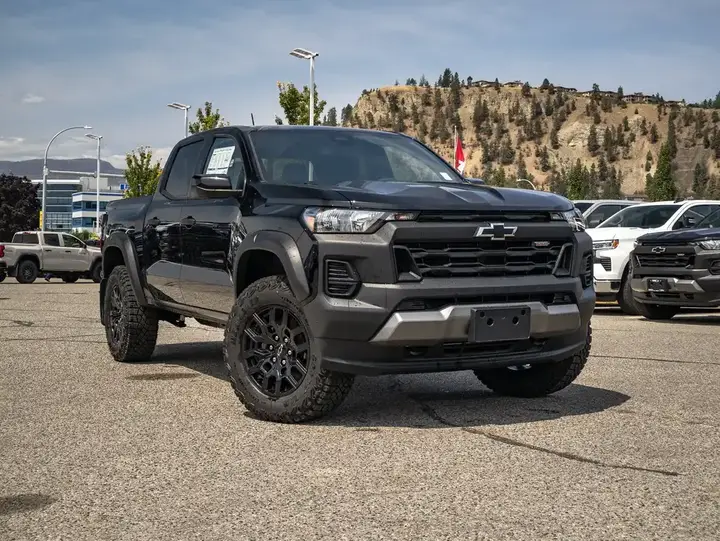 Chevrolet Colorado 2026 photo 2
