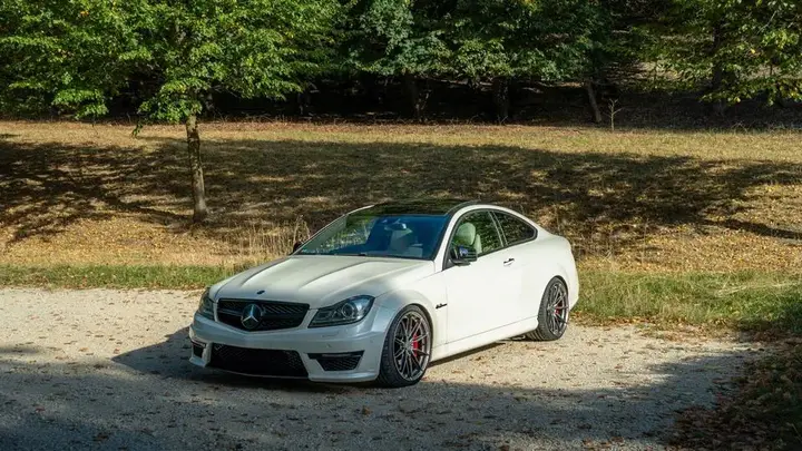 Mercedes-Benz C63 Amg