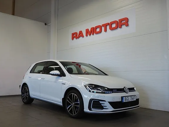 Volkswagen Golf I 2020 photo 3
