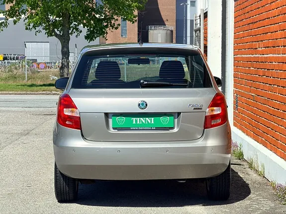Skoda Fabia 2013 photo 4