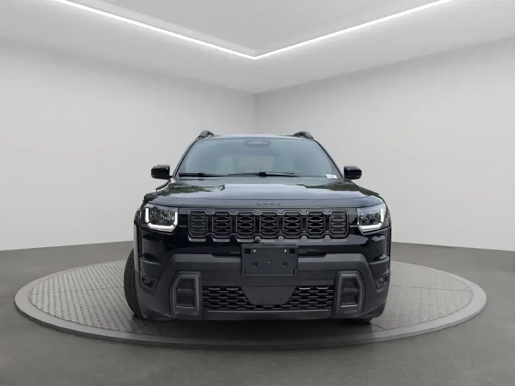 Jeep Cherokee 2026 photo 2