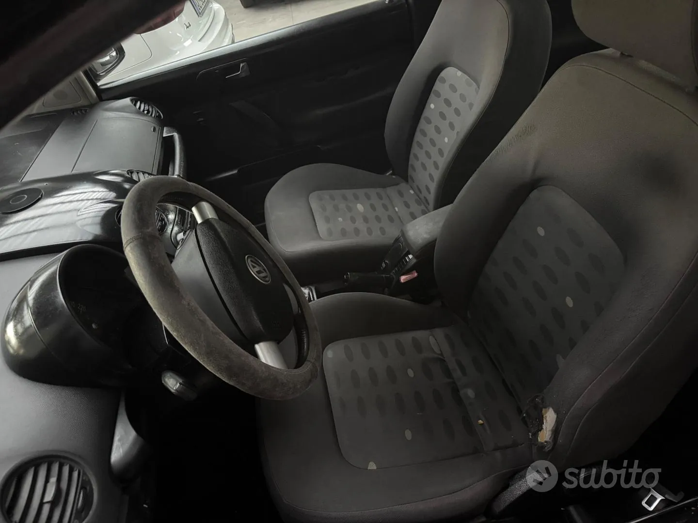 Volkswagen New Beetle 2004 photo 5