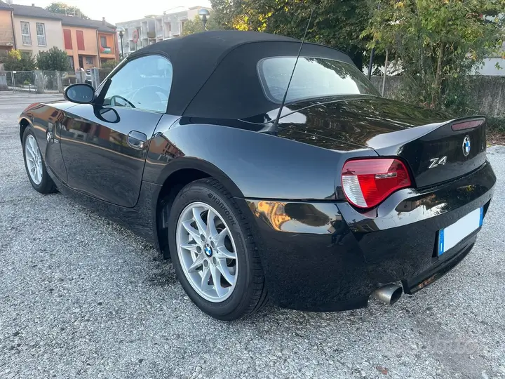BMW Z4 2006 photo 3