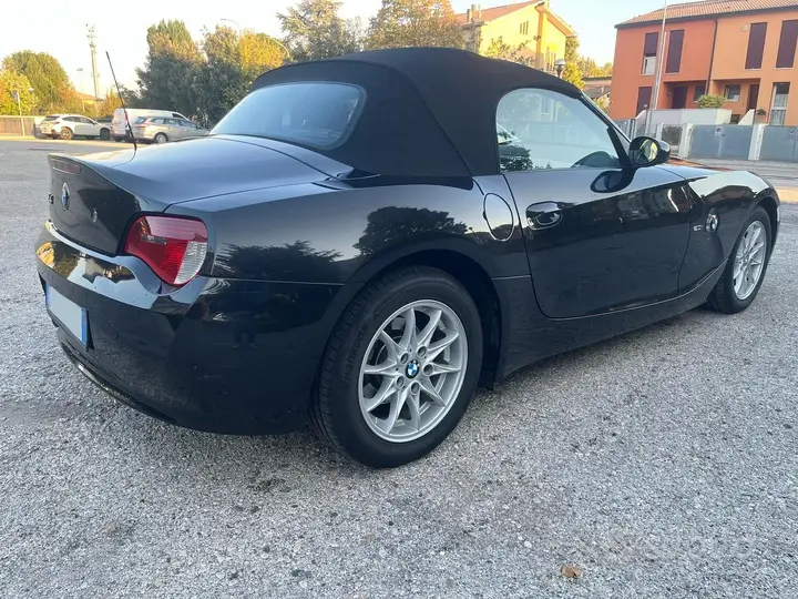 BMW Z4 2006 photo 2