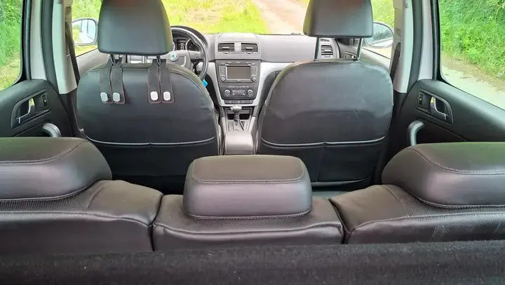 Skoda Yeti 2012 photo 3