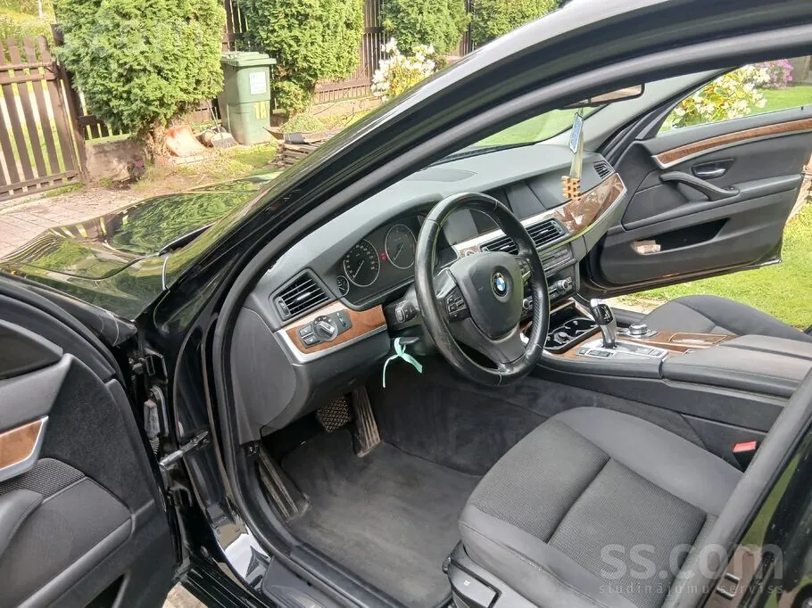 BMW 530 2011 photo 5
