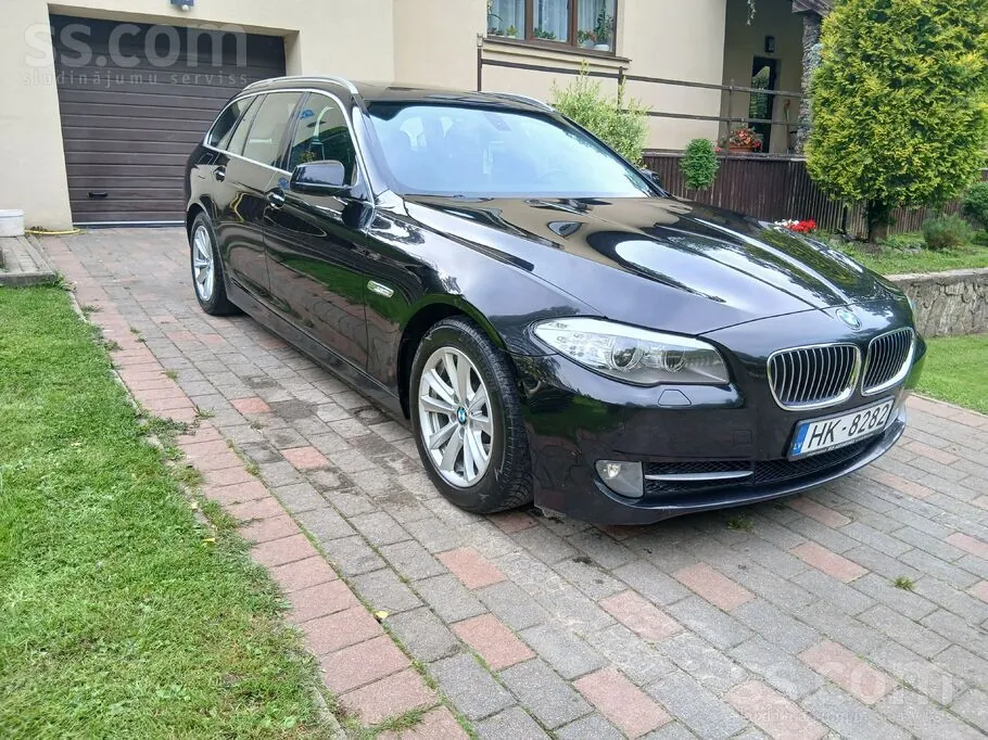 BMW 530 2011 photo 2