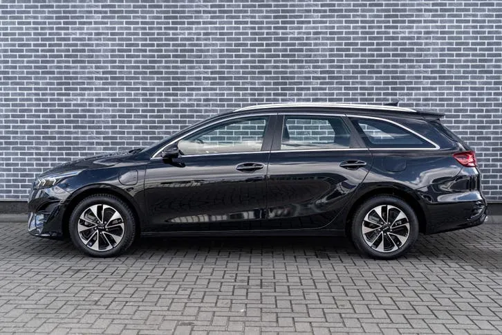 Kia Ceed Sportswagon 2022 photo 3