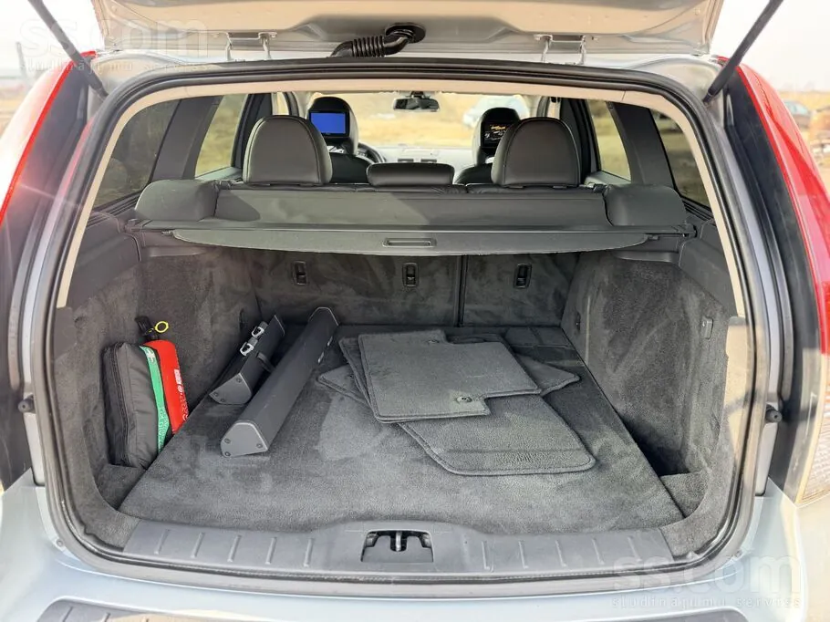 Volvo V50 2011 photo 5