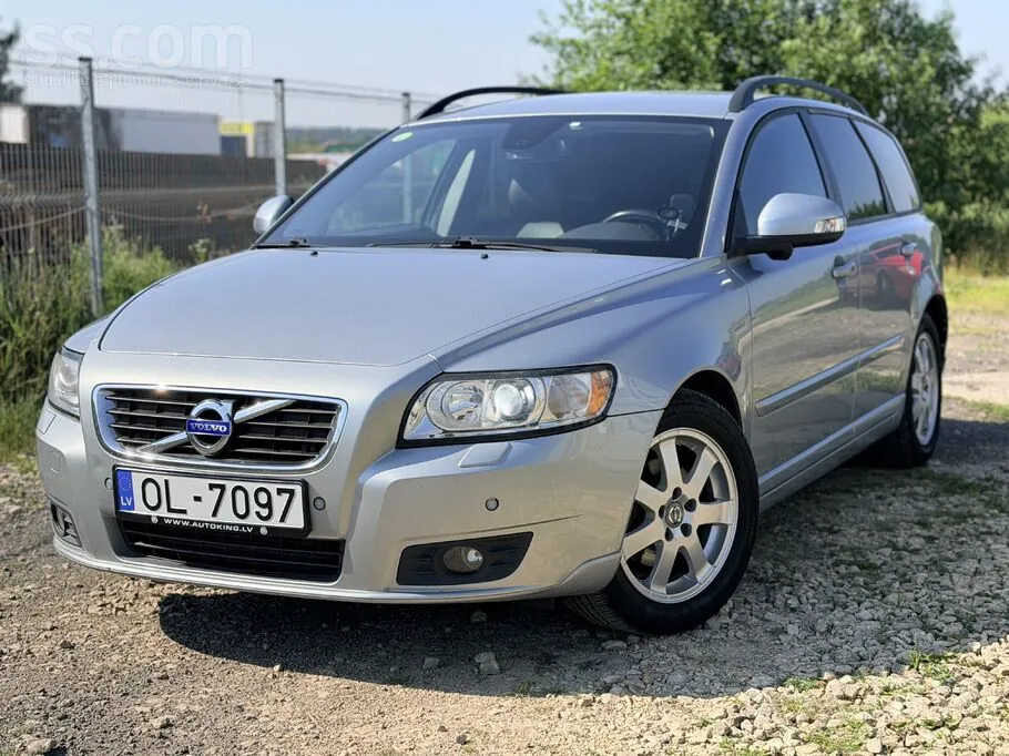 Volvo V50 2011 photo 3