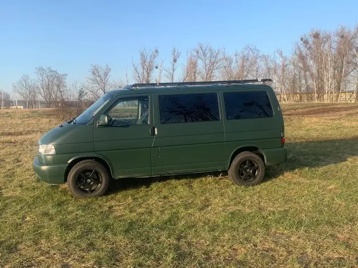 Volkswagen T4 Caravelle