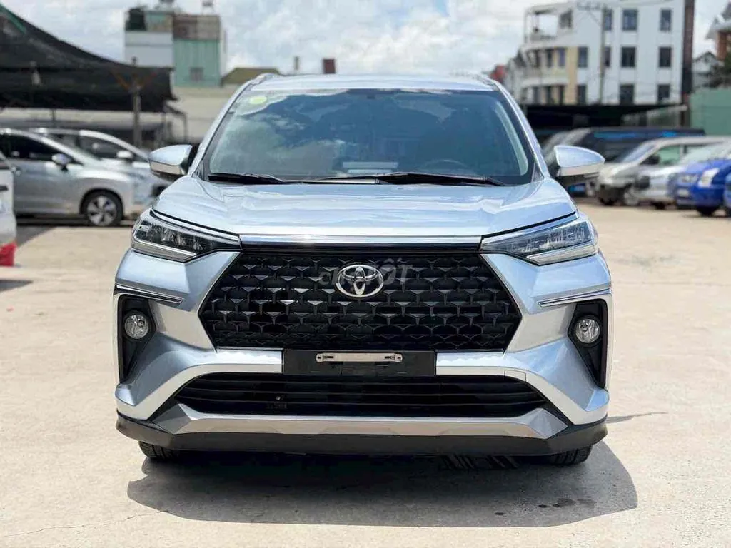 Toyota Veloz Cross