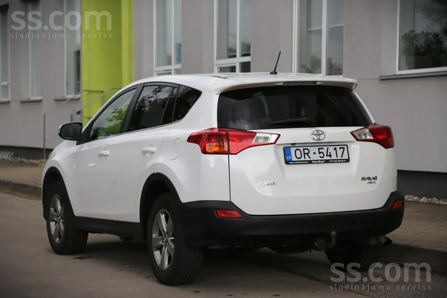 Toyota Rav4 2015 photo 5
