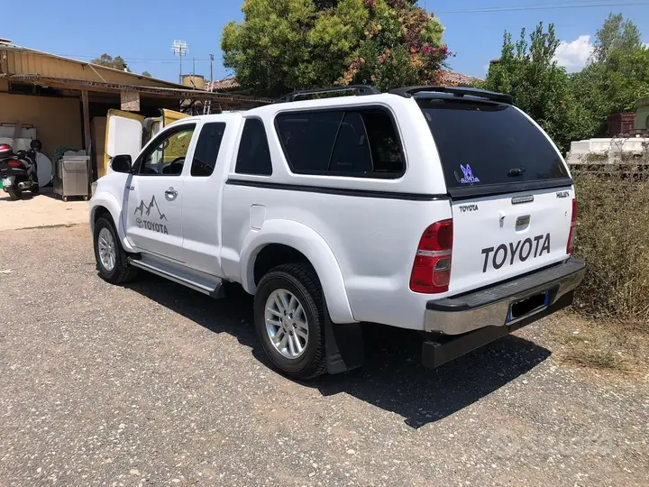 Toyota Hilux 2013 photo 3