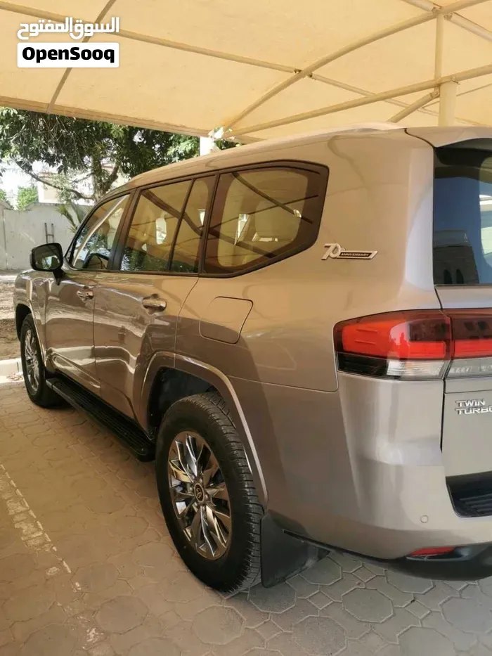 Toyota Land Cruiser Gxr 2022 photo 3