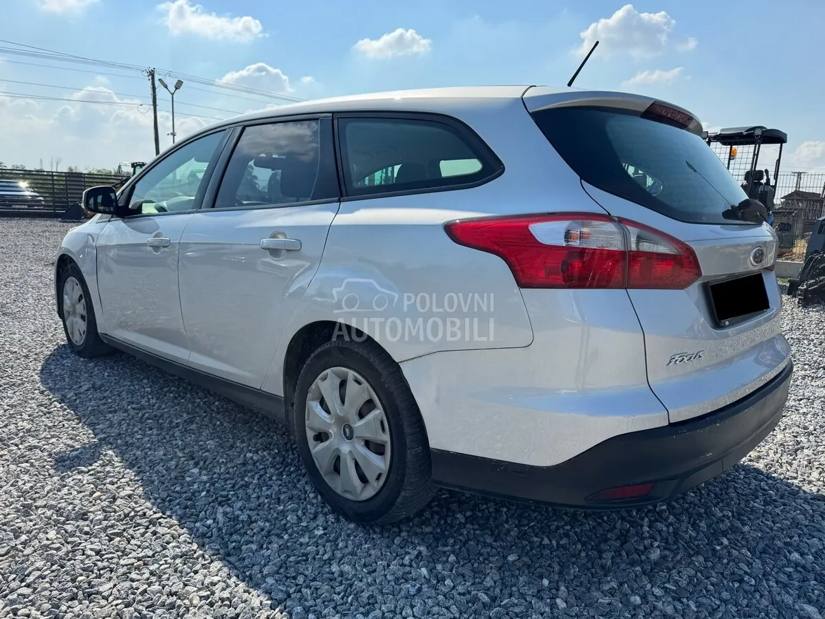 Ford Focus 2013 photo 3