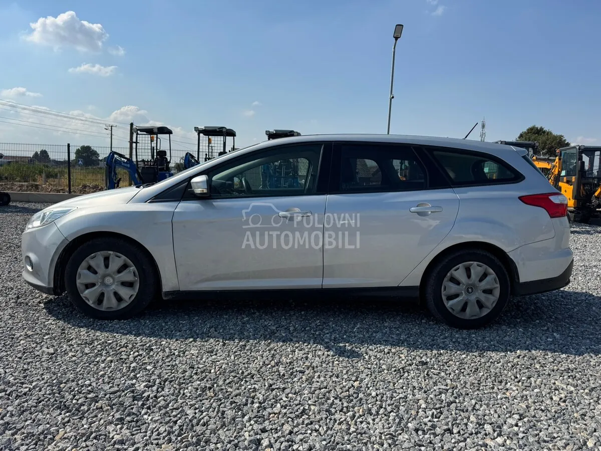 Ford Focus 2013 photo 2