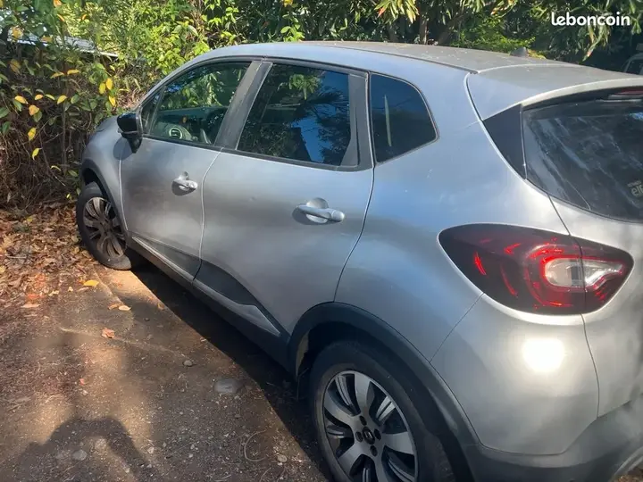 Renault Captur 2018 photo 3