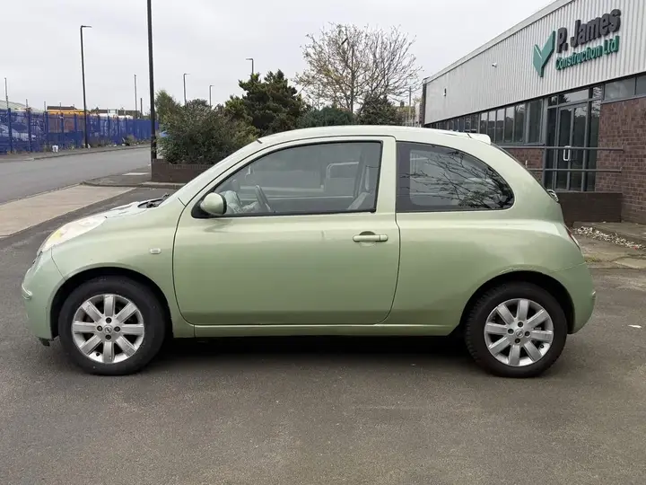 Nissan Micra 2005 photo 5