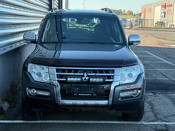 Mitsubishi Pajero 2016 photo 3