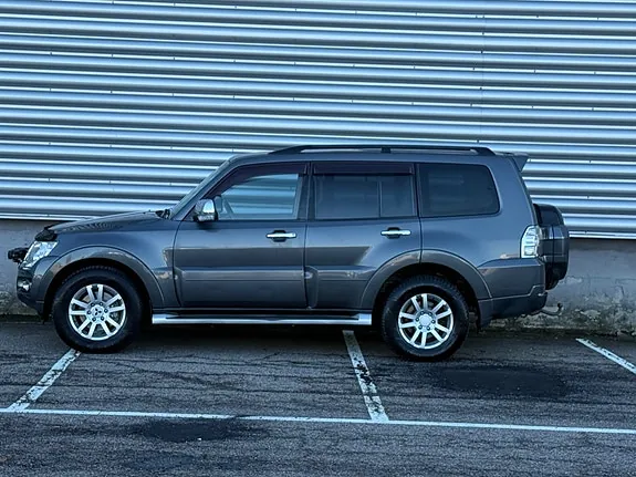 Mitsubishi Pajero 2016 photo 5