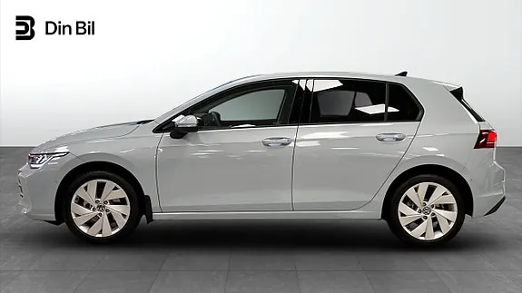 Volkswagen Golf 2026 photo 2