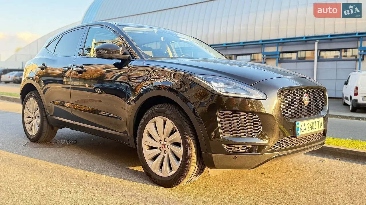 Jaguar E-Pace 2020 photo 2