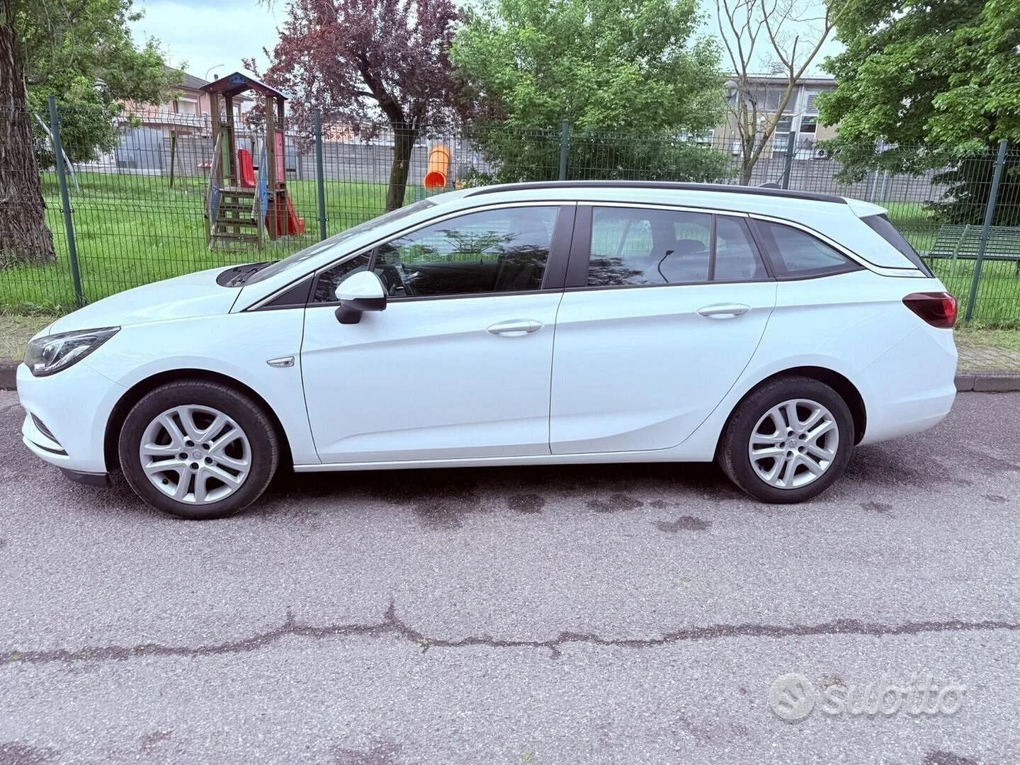 Opel Astra 2019 photo 2