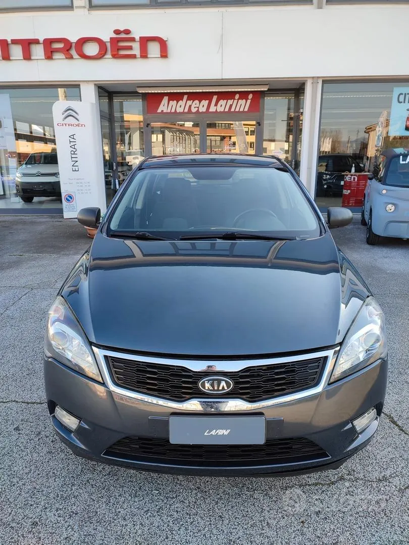 Kia Ceed 2010 photo 2