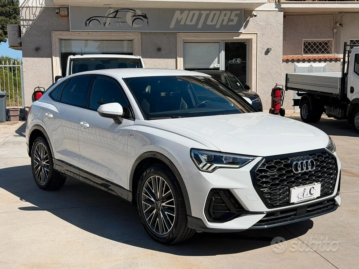 Audi Q3 2021 photo 3