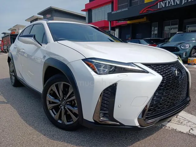 Lexus Ux200