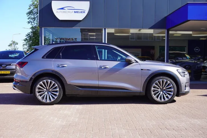 Audi E-Tron 2022 photo 3