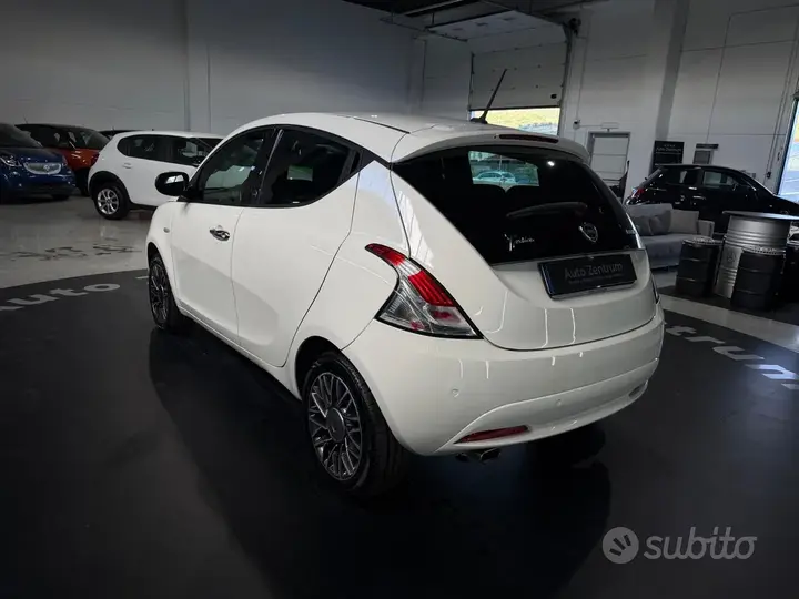 Lancia Ypsilon 2022 photo 3