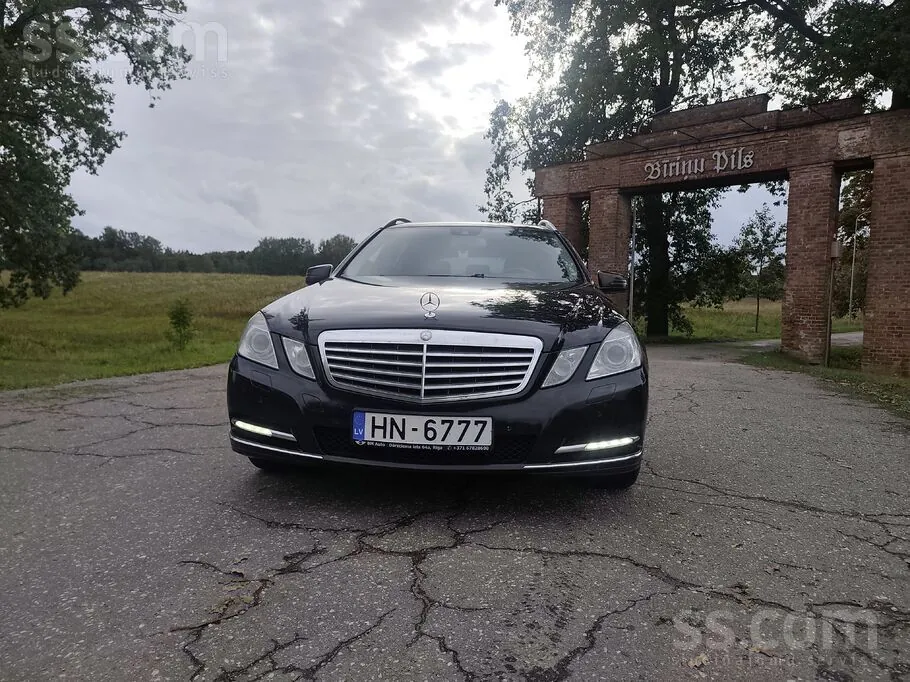 Mercedes-Benz E200 2013 photo 4