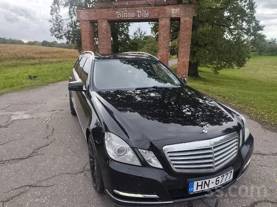 Mercedes-Benz E200