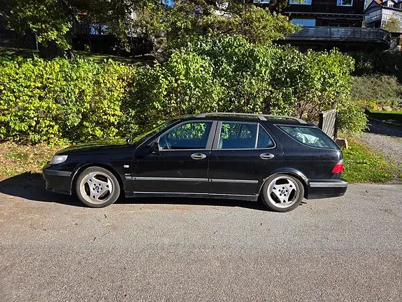 Saab 9-5 2001 photo 2