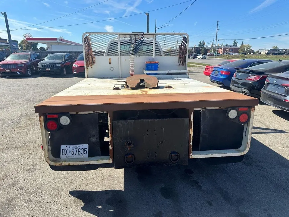 Ford F-550 2005 photo 4