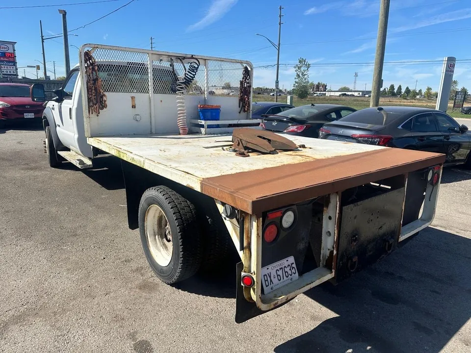 Ford F-550 2005 photo 3