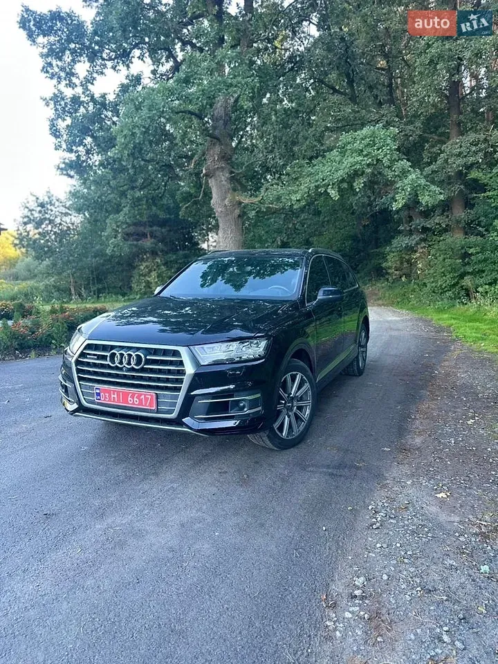 Audi Q7 2017 photo 2