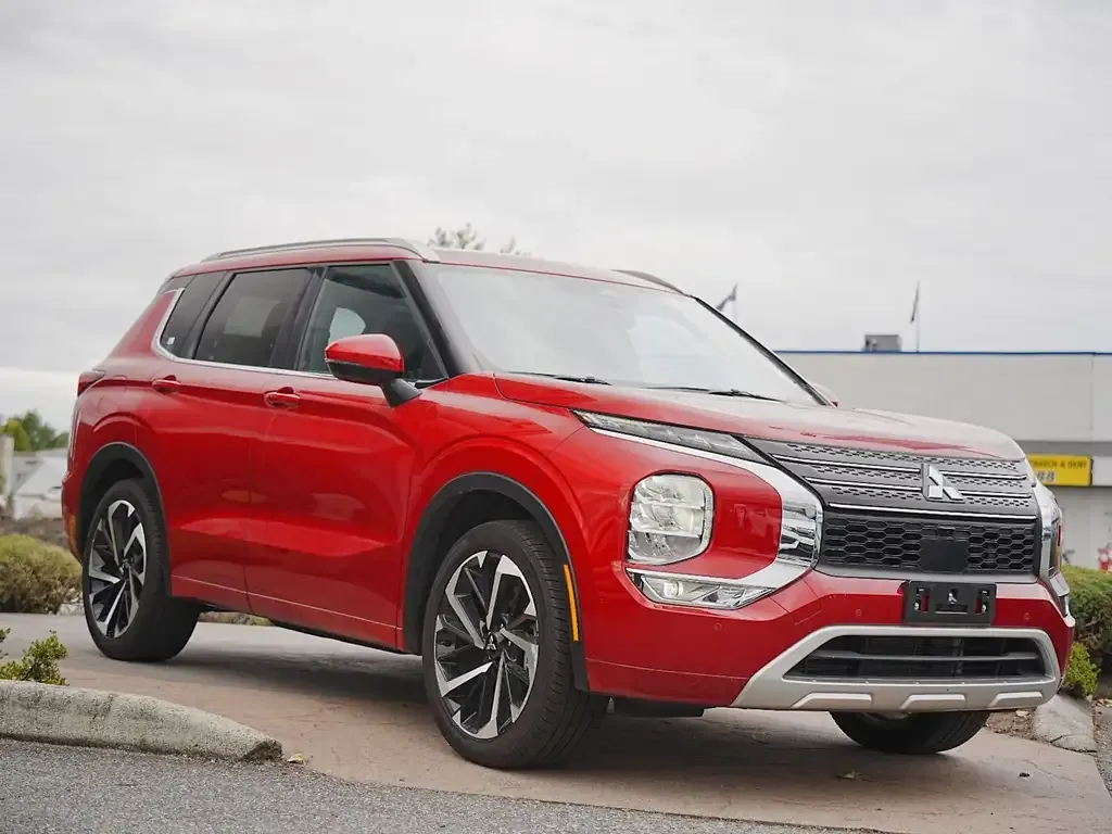 Mitsubishi Outlander 2024 photo 4
