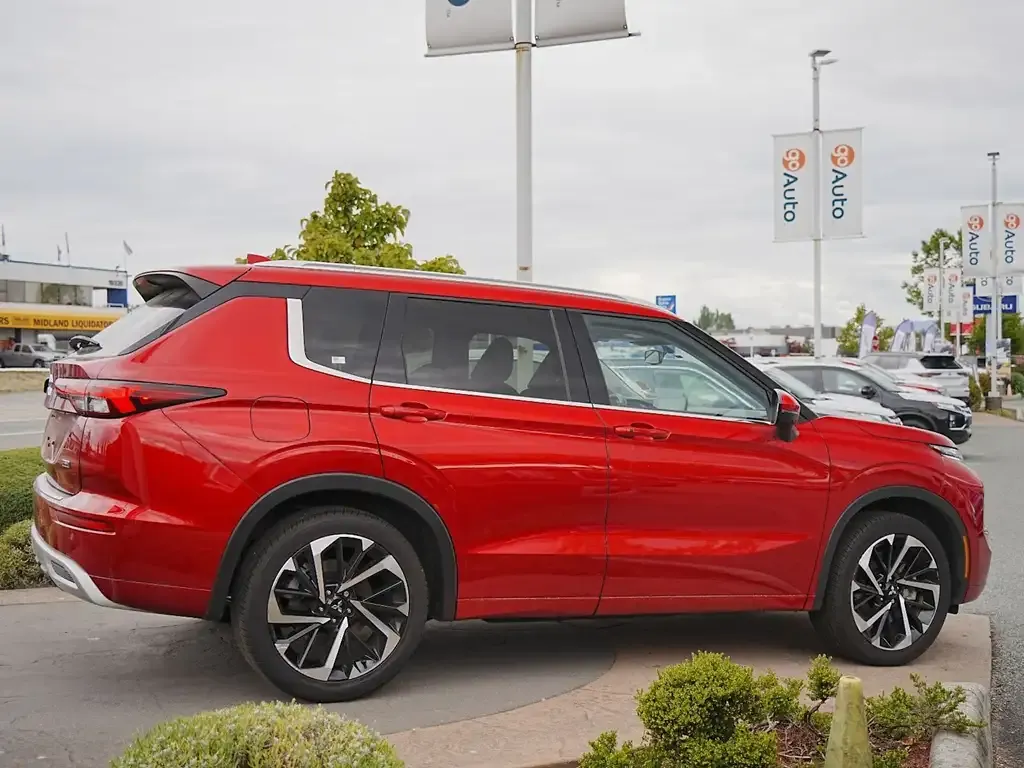 Mitsubishi Outlander 2024 photo 5