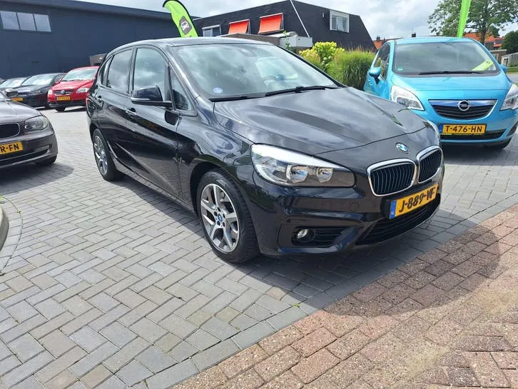 BMW 2 Series Active Tourer 2017 photo 2