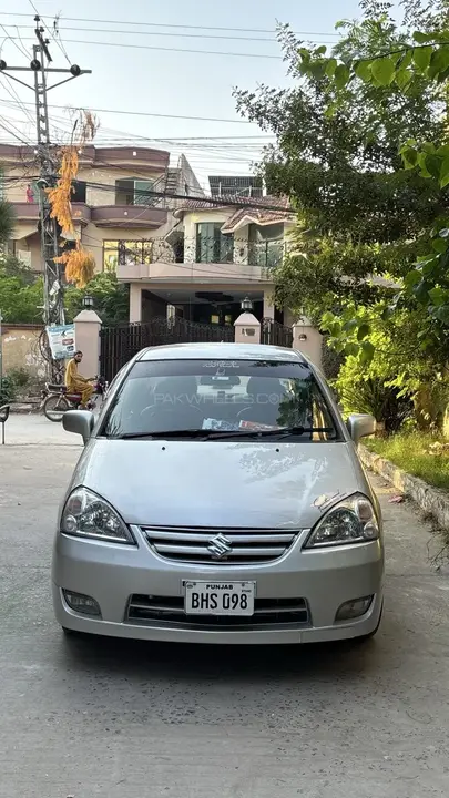 Suzuki Liana