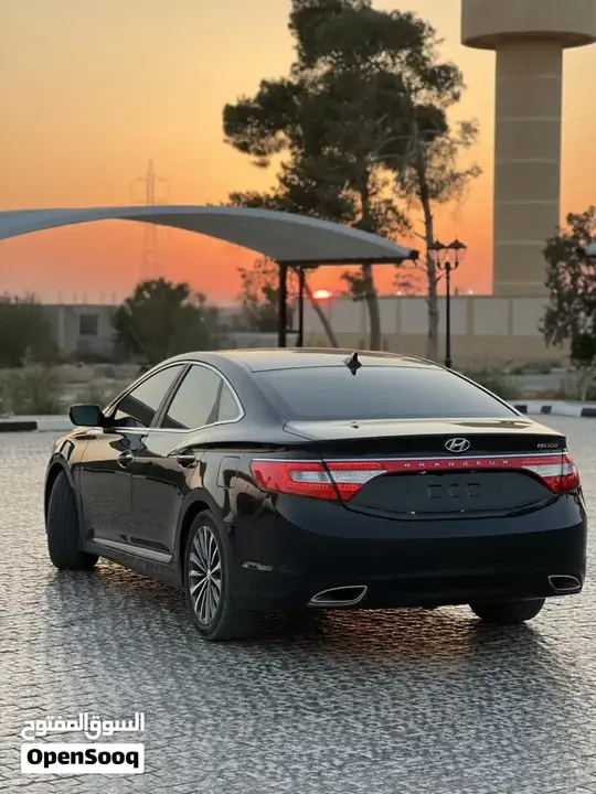 Hyundai Grandeur 2012 photo 4